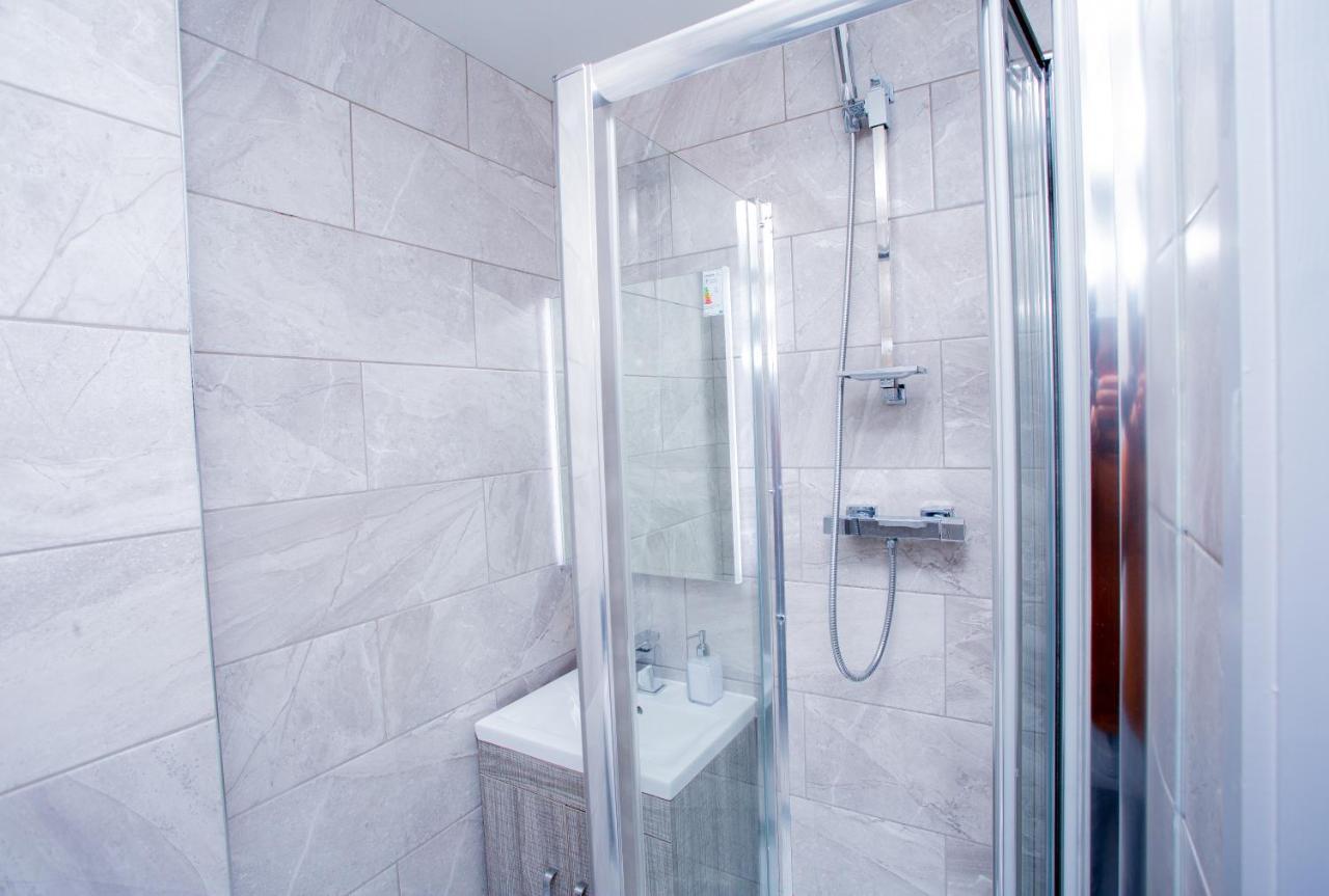 Spacious Urban City Apartment Doncaster Exteriör bild